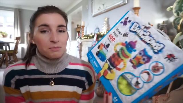 VIOLETS CHRISTMAS PRESENTS 2018! | VLOGMAS DAY 16 смотреть онлайн