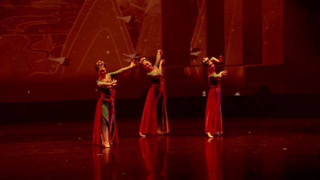 大美东方 之 汉唐古典舞 昭君出塞 смотреть онлайн