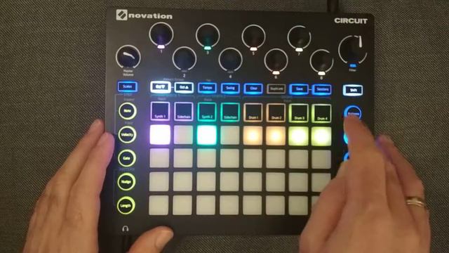 Ivan's circuitpack used in this novation circuit session смотреть онлайн