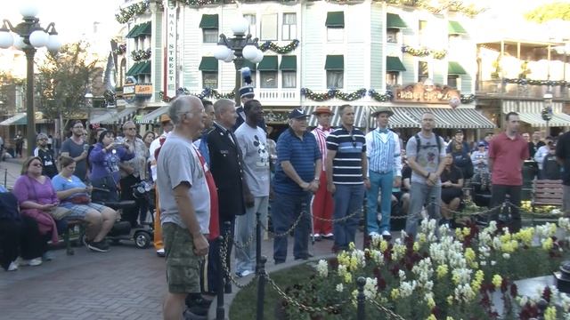 Disneyland Salutes Vietnam War-era Medal of Honor winner смотреть онлайн
