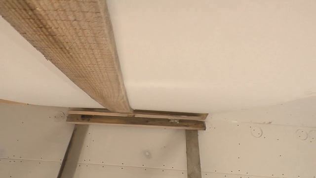 Как одному прикрутить ГИПСОКАРТОН на потолок