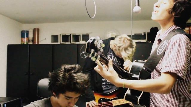 The Strokes - Reptilia [cover] смотреть онлайн