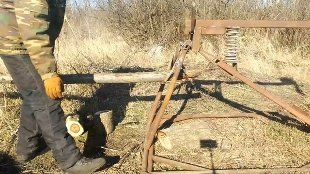 Портативный инерционный дровокол на пружине. Нужен ли он тебе? смотреть онлайн