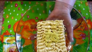 Салат с лапшой Роллтон