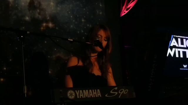 Alicia Witt - 'Bad Idea" - W Hotel POV Lounge - DC - 08/18/11 смотреть онлайн