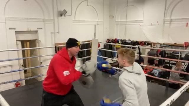 NEW Adidas Speed Tilt 350 VELCRO BOXING GLOVES REVIEW смотреть онлайн