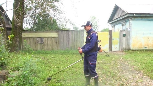 Косари ежедневно преображают 70 тысяч квадратных метров городских газонов смотреть онлайн