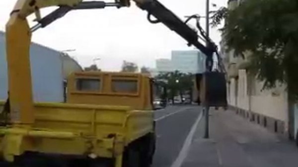 MERCEDES BENZ 814 KIPPER KRAN.MOV