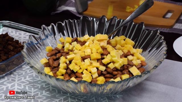 НИ ОДНОГО ПРАЗДНИКА БЕЗ ЭТОГО САЛАТА! "МАМИН" Салат | Кулинарим с Таней смотреть онлайн