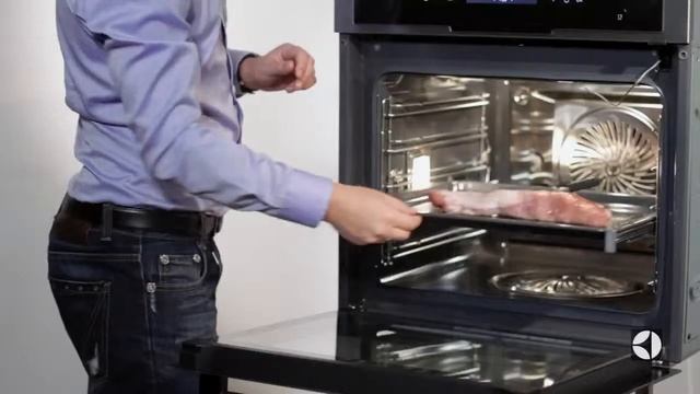 Встраиваемый независимый электрический духовой шкаф ELECTROLUX EOA 95751 BX смотреть онлайн