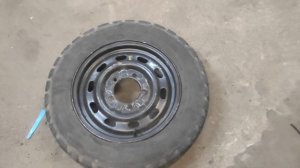 Как убрать восьмёрку на автомобильном колесе.