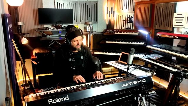 Roland Jupiter 80 by MeX (Subtitles) смотреть онлайн