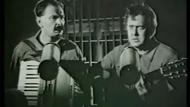 АНЕКДОТЫ ржу не могу . Городок на колёсах. "Но мы маенечко его , того"."История России по понятиям" смотреть онлайн