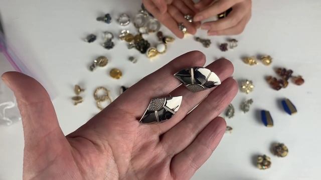Огромный Лот с Клипсами Винтажная бижутерия из США | Распаковка посылки смотреть онлайн