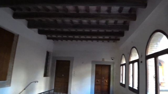 Самая большая Елка в мире - Губбио летом - Путешествия по Италии - Средневековые города - Мотодева смотреть онлайн