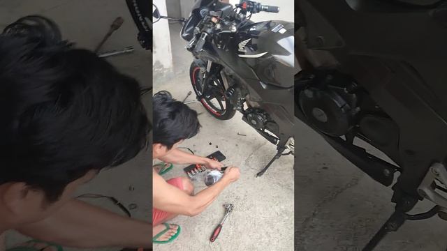 Installing Cbr 150 v2 Slider смотреть онлайн
