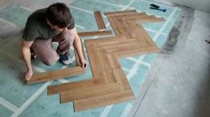 Укладка кварцевого ламината Fargo "ёлочкой"