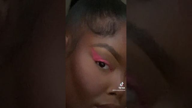 Quick & Easy VDay Inspired Look? смотреть онлайн