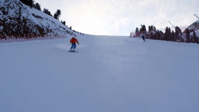 30 TURNS - 30 SECONDS OF HAPPINESS SKI CARVING SKIING HEAD E-RACE PRO gocarv.com смотреть онлайн