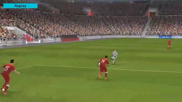 Супер гол Роберто Карлоса в PES 2018 Mobile