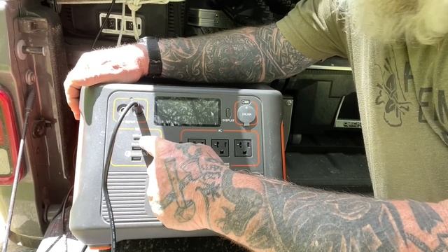 Gladiator Build Part 2 Solar Power Jackery 1500 смотреть онлайн