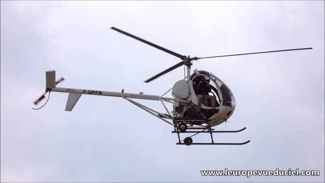 Schweizer Hugues 300 F-GPFN - L'Europe vue du ciel - Photo aérienne смотреть онлайн