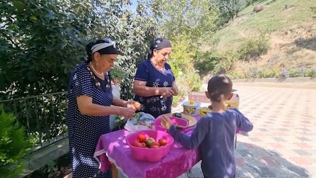 БАБУШКА ПРИГОТОВИЛА В ДУХОВКЕ НАЧИНКУ ИЗ ПЕРЦА Азербайджанская Кухня Деревенская Кухня Рецепты смотреть онлайн