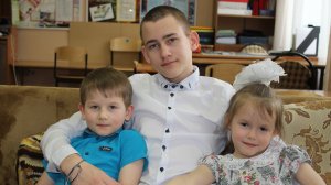 Михаил, 15 лет, Валерий, 7 лет, Полина, 5 лет (видео-анкета)