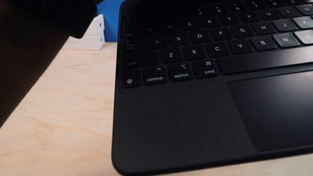 iPad Pro Magic Keyboard: Things You Didn’t Know! - 1 Week Later смотреть онлайн