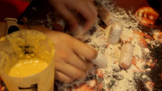 ГОТОВЛЮ КОРН-ДОГИ I COOKING #3 смотреть онлайн