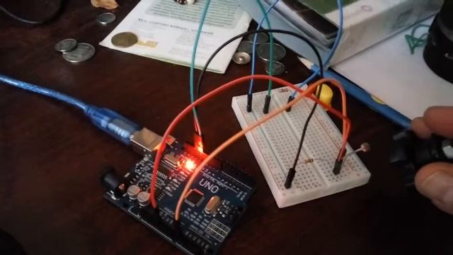 Моя первая программа и схема на Arduino смотреть онлайн