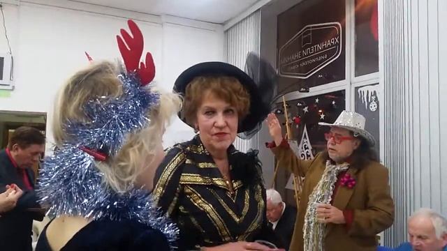 СТИХ ЛИДИИ СЕРБСКОЙ ДЛЯ СНЕГУРОЧКИ... 29 12 18... смотреть онлайн