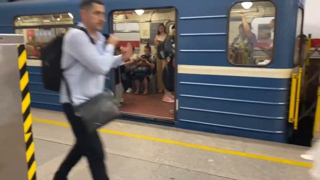 VLOG: вся правда о невском проспекте, неудачный тур по барам СПб смотреть онлайн