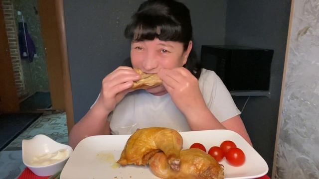МУКБАНГ курица в духовке | ответы на вопросы ??? смотреть онлайн