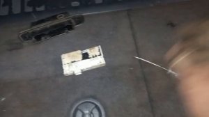 не работает багажник,пятая дверь TOYOTA LAND CRUISER 200