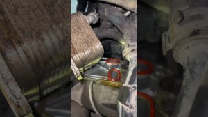 Туарег FL 2016 год CMTA замена прокладок теплообменника без снятия опоры двигателя