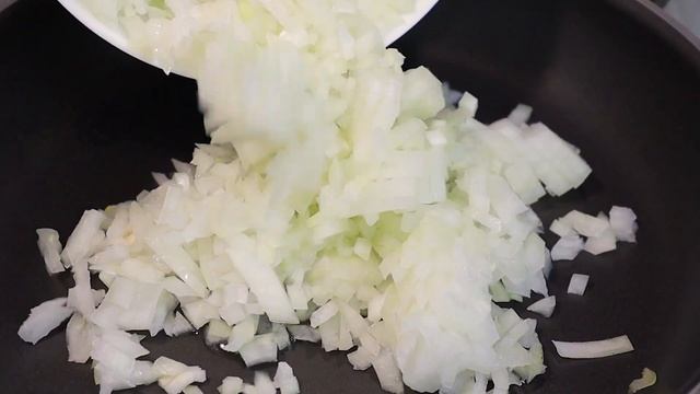 ВЫ ПРОСИЛИ РЕЦЕПТ ВАРЕНИКОВ. ИДЕАЛЬНОЕ ТЕСТО ДЛЯ ВАРЕНИКОВ!!! смотреть онлайн