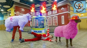 Дети и Машина. Диана и Даня на пожарной машине в Кидбурге. Манкиту.