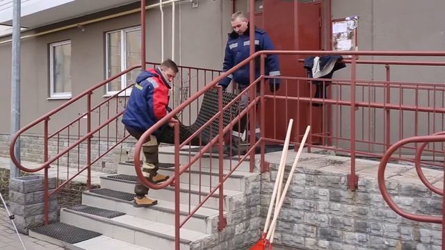 Комплексная уборка лестничных клеток на Ропшинском ш 3 к 8 смотреть онлайн