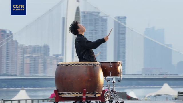 «Летящий дракон, прыгающий тигр» в исполнении артистов из 9-и стран смотреть онлайн