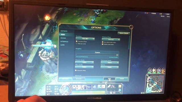 Asus Vivobook 3200u Cpu Vega 3 gpu(testing league of legends) смотреть онлайн