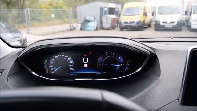 Peugeot 3008 BlueHDI Bemutató/Oroszlán éve,...nem, Az év Oroszlánja.