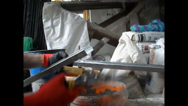 █ Как произвести сборку потолочного каркаса для монтажа гипсокартона.(Часть 1) смотреть онлайн