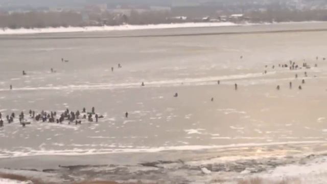 Чайковский. Воткинская ГЭС. Зимняя рыбалка. смотреть онлайн