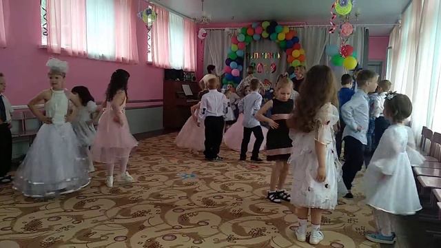 танец с малышами смотреть онлайн