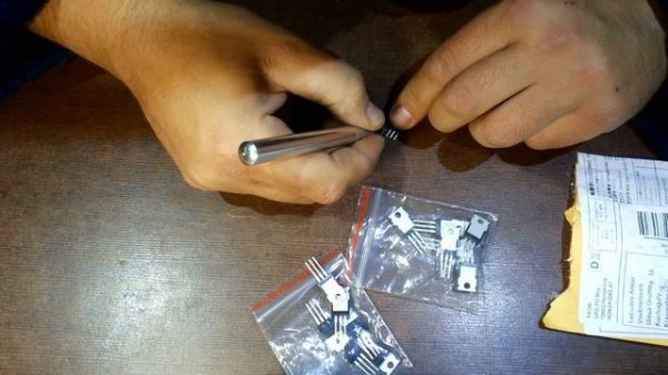 Распаковка транзисторов IRFZ44N IRF840 и одного очень известного магазина)))