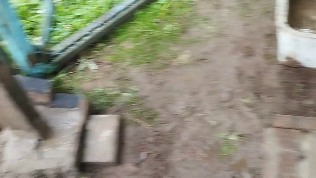 Бетонирую столбы для калитки, старый цемент как наполнитель. смотреть онлайн