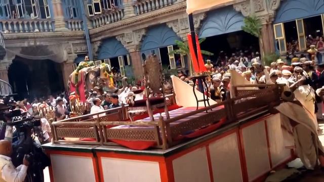Royal ceremony at Mysore Palace - private darbar смотреть онлайн