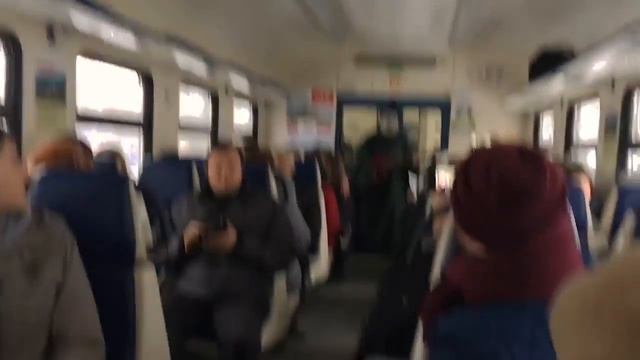 Дамблдор и Волан де Морт в электричке смотреть онлайн