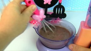 Куклы Пупсики Готовим Шоколадный Пудинг Помогает Маме На Кухне Мультик для детей